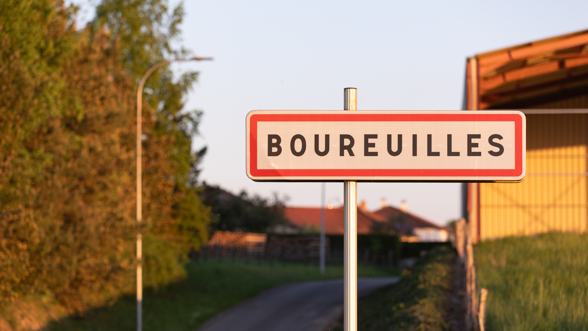 Banner 28 April 2025